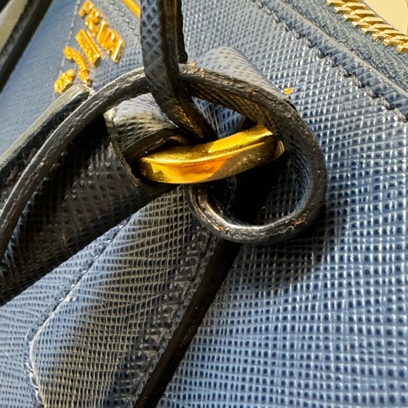 ❤️Prada Saffiano Bag❤️ - Picture 8 of 16